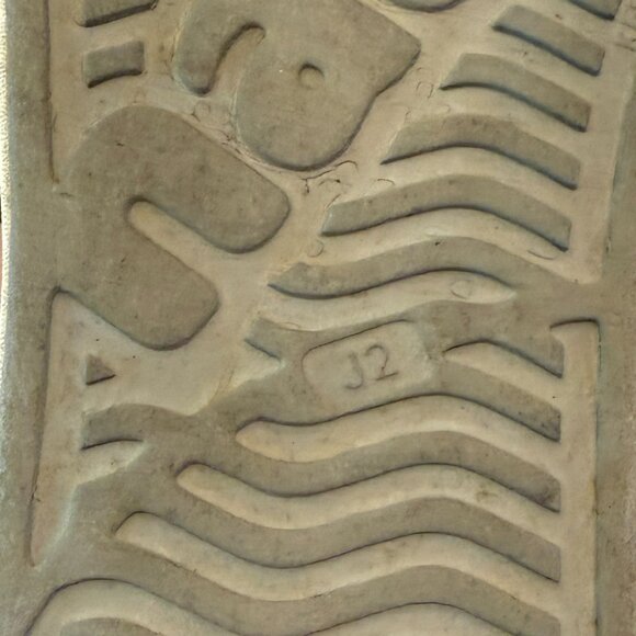 Native Jefferson Slip On Water Shoes in Gray & White Size J2 Size 2 - Picture 2 of 2